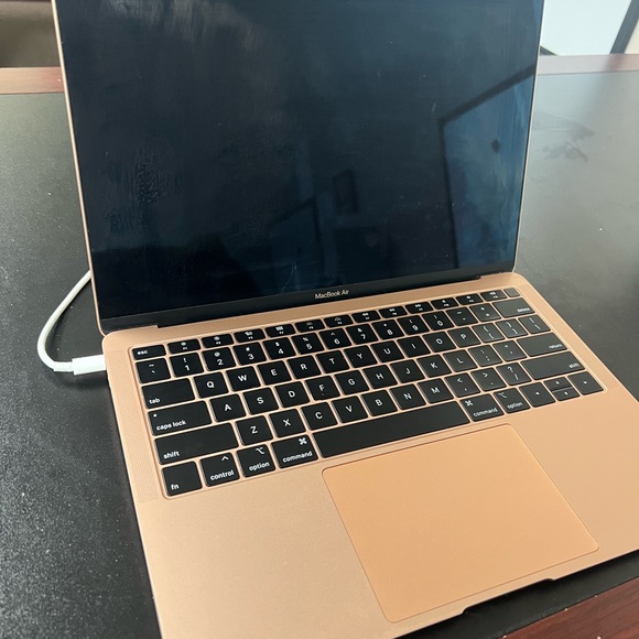 Macbook air 13” rose gold - Picture 4 of 4